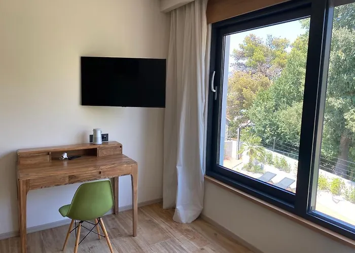 Quiet Family Anne, Villa