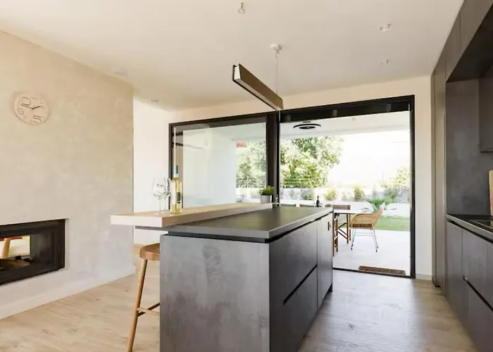 Villa Quiet Family Anne, Podstrana