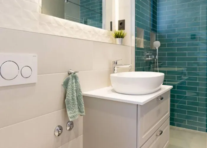 Quiet Family Anne, Villa Podstrana